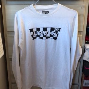 Levi’s white long sleeve